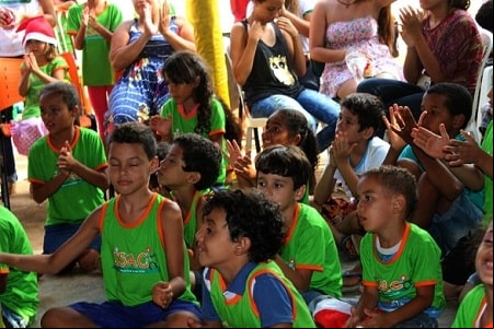 Centenas de meninos e meninas tiveram uma tarde diferente no último sábado no bairro São Judas